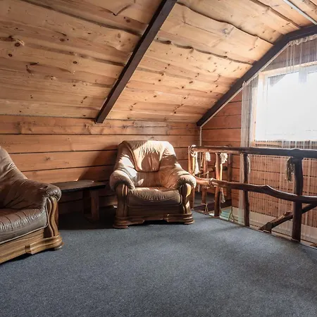 Liz And Sophie Appartement Mykulychyn